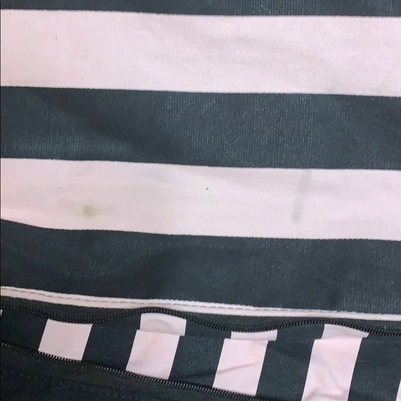 🌵 Victoria secret extra large duffle bag - Picture 4 of 6